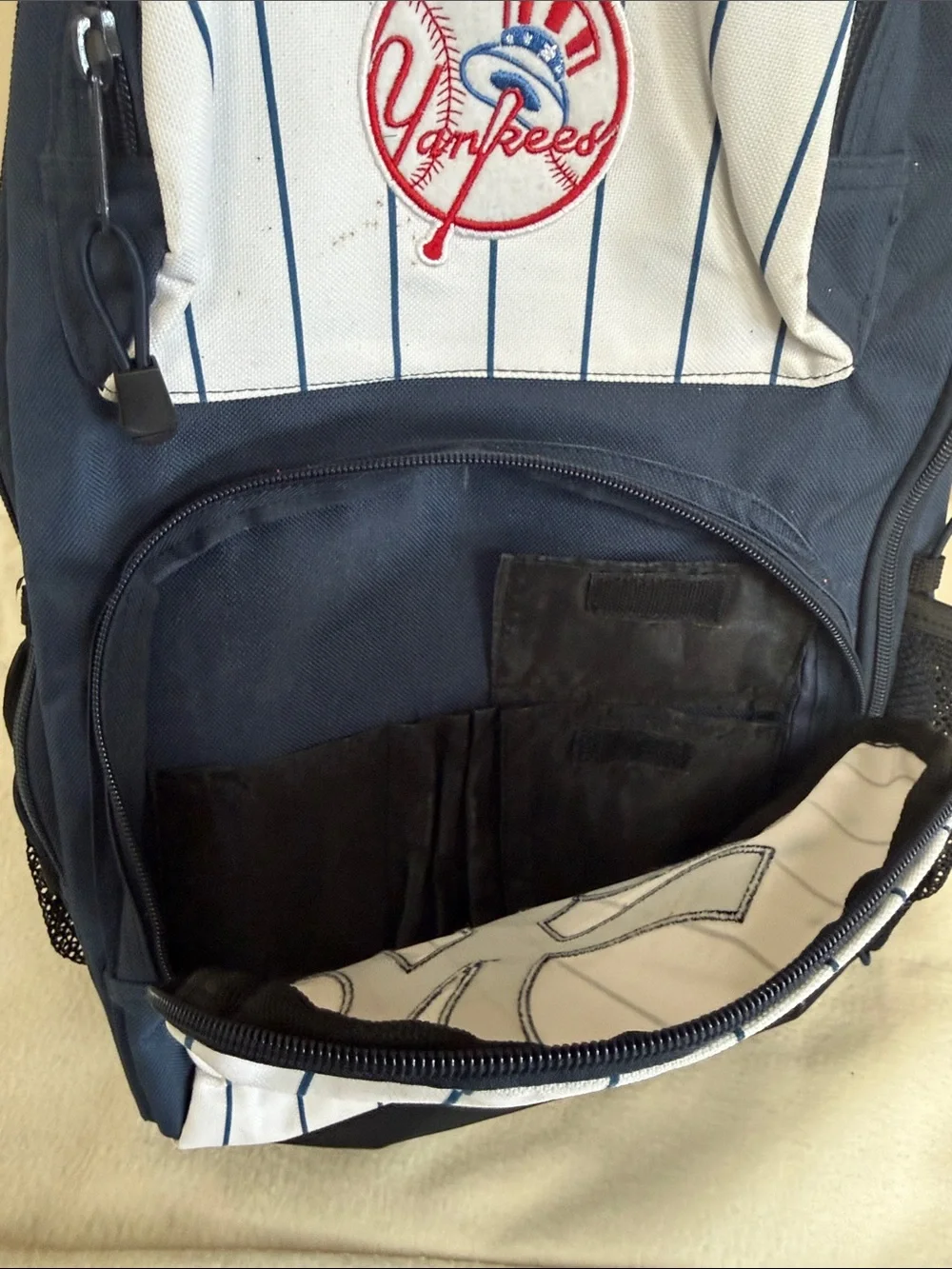 NY YANKEES!  Navy & White Pinstripe Backpack - Official Team Logo